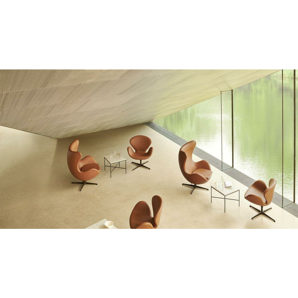 Fritz Hansen Svanen Lounge Chair Leather, Black/Essential Dark Brown